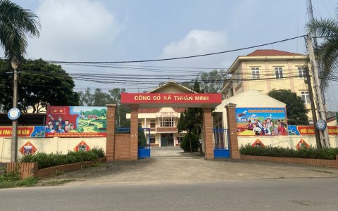 MTTQ xã Thuận Minh ra quân vệ sinh môi trường, giải phóng hành lang ATGT